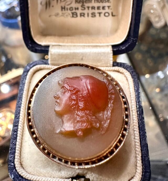A good cameo ring is always en vogue 😍

Metro Broker Jewelers - Find A Treasure, Save A Fortune 💎
Stop in today or call us for pricing and availability📱
410-653-5880

#cameo #cameoring #gold #oldgold #antiquejewelry #vintagejewelry #estatejewelry #estatejewelryforsale #diamondrings #engagementrings #naturaldiamonds #labgrowndiamonds #baltimorejeweler #jewelryrepair #jewelrydesign #metrobrokerjewelers #metrobroker #metrobrokerltd #mbj #pikesville #reisterstown #owingsmills #maryland