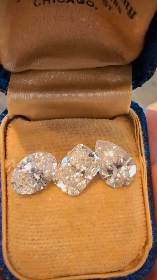 Some stunningly gorgeous lab diamonds just waiting for you to design your dream ring 💍 Our prices on lab grown diamonds are unbeatable! Call us to get a consultation on the books, or just walk right in. You'll be in the best of hands with our team here at Metro. 

Metro Broker Jewelers - Find A Treasure, Save A Fortune 💎
Stop in today or call us for pricing and availability 📱
410-653-5880

#customjewelry #antiquejewelry #vintagejewelry #estatejewelry #estatejewelryforsale #diamondrings #engagementrings #naturaldiamonds #labgrowndiamonds #baltimorejeweler #jewelryrepair #jewelrydesign #metrobrokerjewelers #metrobroker #metrobrokerltd #mbj #pikesville #reisterstown