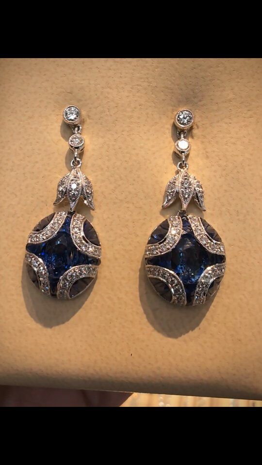 Your friends here at Metro are huge fans of the Art Deco period in jewelry design. With approximately 4.68ct of sapphires and 0.95ct of diamonds, these Art Deco style earrings will dazzle any crowd. Available now 💙🤍

Metro Broker Jewelers - Find A Treasure, Save A Fortune 💎
Stop in today or call us for pricing and availability 📱
410-653-5880

#customjewelry #antiquejewelry #vintagejewelry #estatejewelry #estatejewelryforsale #diamondrings #engagementrings #naturaldiamonds #labgrowndiamonds #baltimorejeweler #jewelryrepair #jewelrydesign #metrobrokerjewelers #metrobroker #metrobrokerltd #mbj #pikesville #reisterstown #artdecojewelry #artdecostyle #artdecojewellery