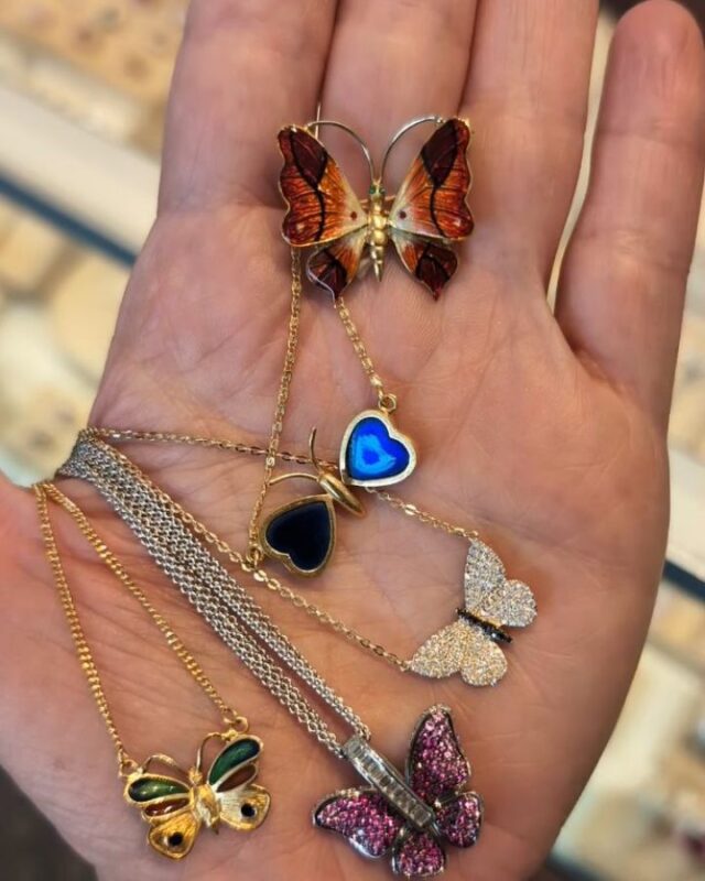 The sunshine has us thinking about our beautiful butterflies in the shop. From antique to new, these pieces will make any heart flutter. Widely recognized as symbols of transformation, rebirth, and hope, it's no surprise that butterflies have been popular motifs in jewelry throughout the ages. Even Queen Mary and Queen Elizabeth II couldn't resist their beauty 🦋 

Metro Broker Jewelers - Find A Treasure, Save A Fortune 💎
Stop in today or call us for pricing and availability📱
410-653-5880

#metrobrokerjewelers #metrobroker #metrobrokerltd #mbj #pikesville #reisterstown #owingsmills #maryland #gold #oldgold #antiquejewelry #vintagejewelry #estatejewelry #estatejewelryforsale #diamondrings #engagementrings #naturaldiamonds #labgrowndiamonds #baltimorejeweler #jewelryrepair #jewelrydesign #butterfly #butterflyjewelry #butterflynecklace #butterflybrooch