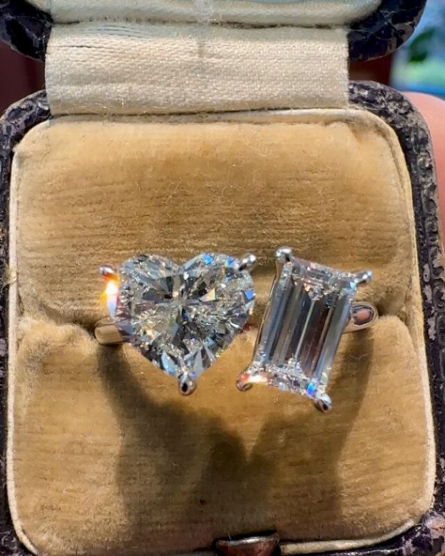 POV: You can't decide which diamond shape you want for your engagement so your person surprises you with both ♥️
A stunning toi et moi ring with over 2.4cts of natural diamonds. GIA report included. Available now at $14,500. 

Metro Broker Jewelers - Find A Treasure, Save A Fortune 💎
Stop in today or call us for pricing and availability 📱
410-653-5880

#customjewelry #antiquejewelry #vintagejewelry #estatejewelry #estatejewelryforsale #diamondrings #engagementrings #naturaldiamonds #labgrowndiamonds #baltimorejeweler #jewelryrepair #jewelrydesign #metrobrokerjewelers #metrobroker #metrobrokerltd #mbj #pikesville #reisterstown
